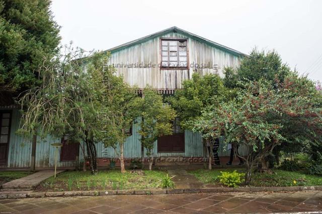FLORES ATO (2013) 0051 PD